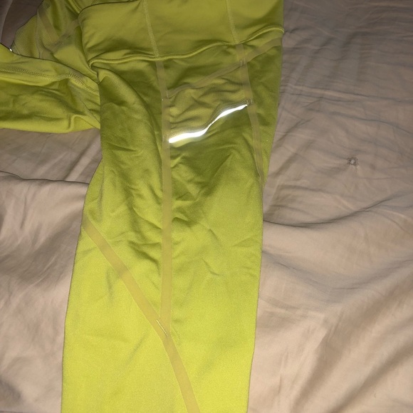 Athlete crops. - Picture 5 of 6